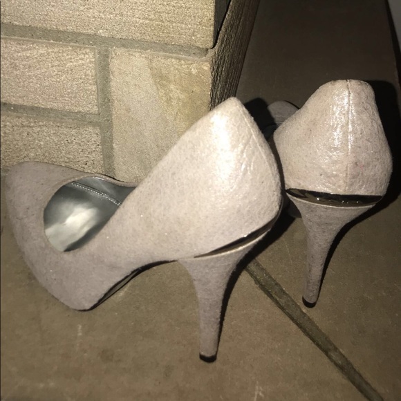 Women’s Pewter Suede like shimmer Heels - Picture 4 of 5